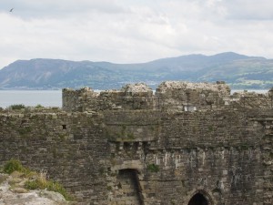 Burg in Beaumaris mit Blick auf die Bucht