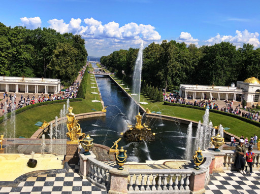 Peterhof: Blick vom Großen Palast auf den Samson-Brunnen