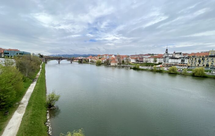 Maribor mit Blick auf die Drau