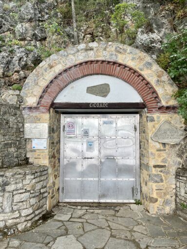 Eingang zur Drachenhöhle