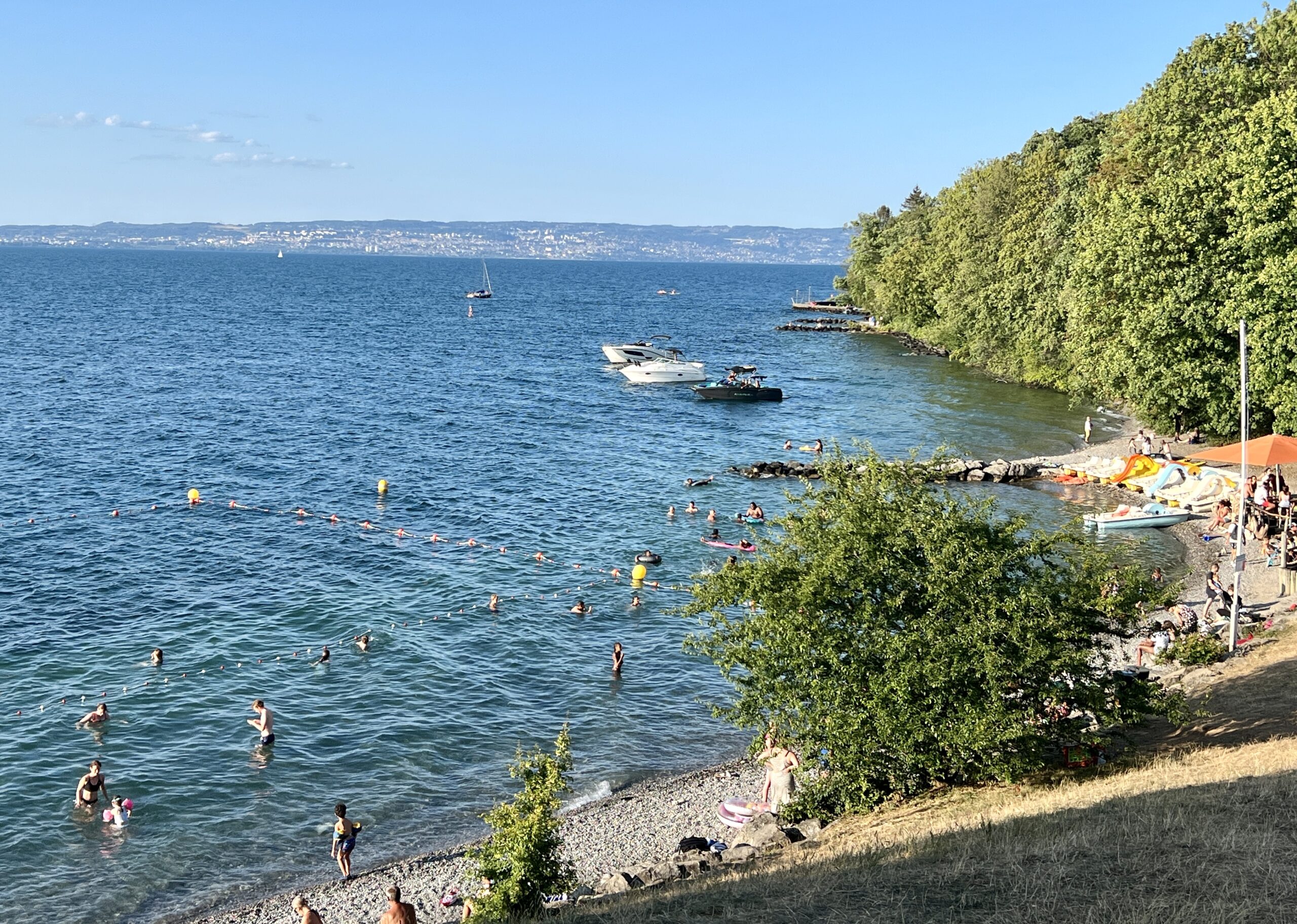 Genfer See mit Sicht auf Lausanne