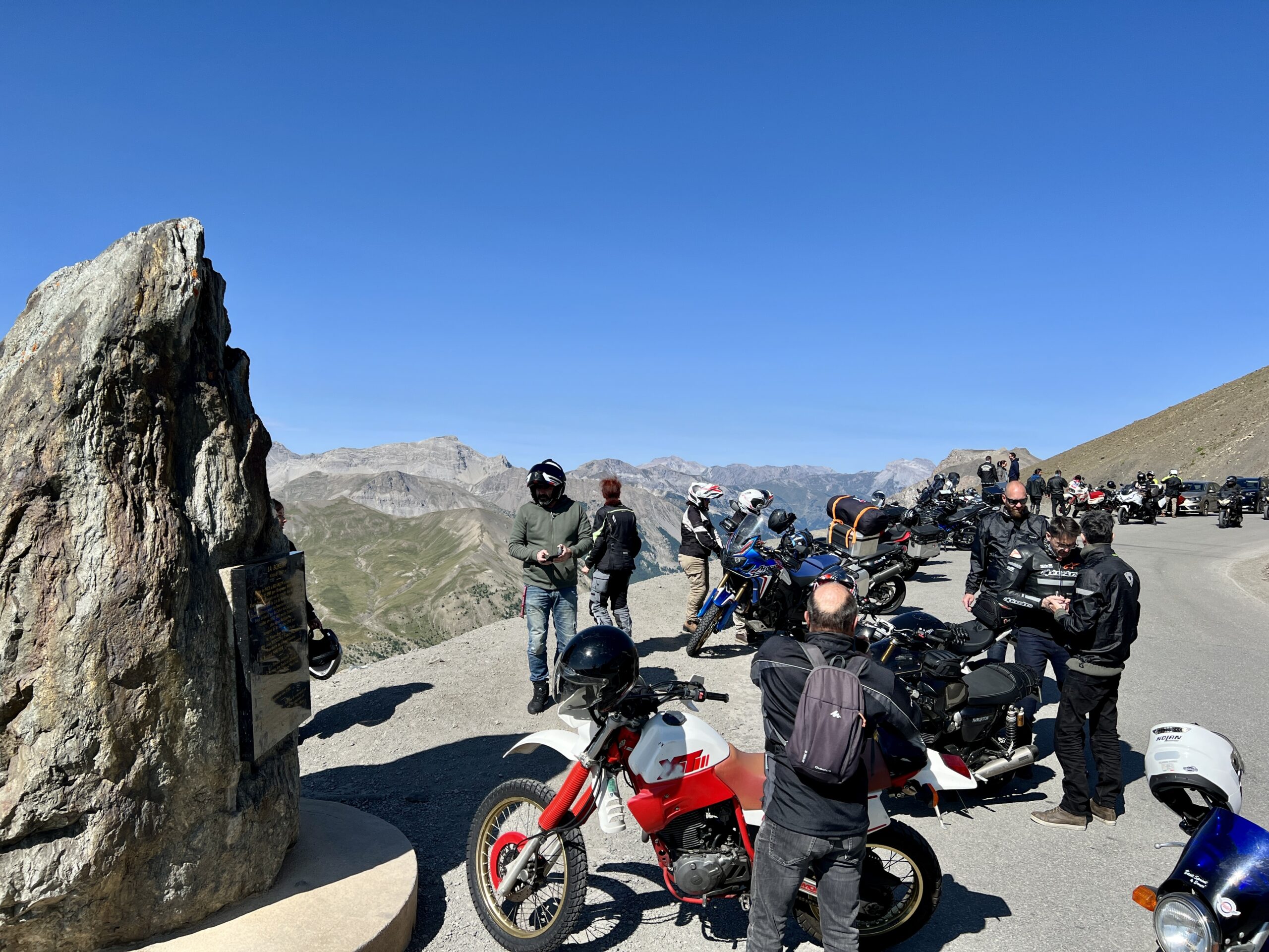Gedrängel am Cime de la Bonette