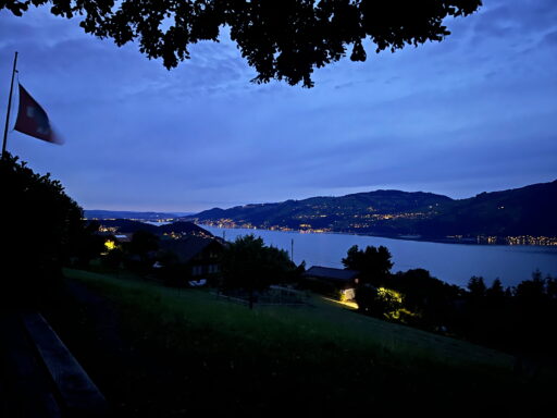 Nacht über dem Thunersee