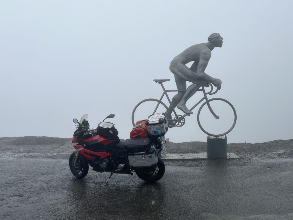 Symbol der Tour de France am Col du Tourmalet