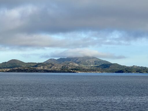 Aussicht von der Fähre Arsvagen-Mortavika