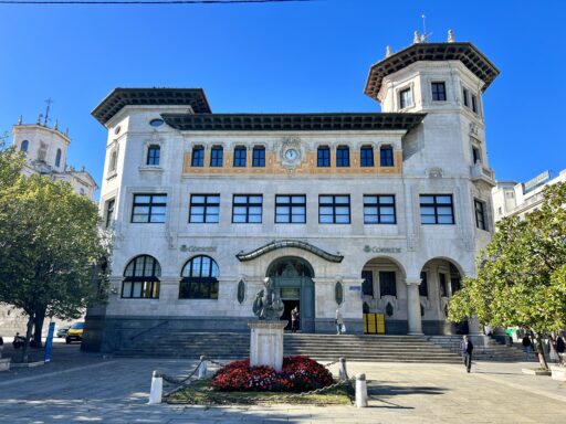 Postgebäude in Santander