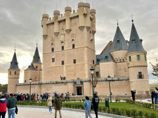 Zugang zum Alcázar von Segovia
