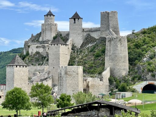 Festung Golubac auf serbischer Seite