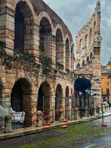 Verona - "Flügel" der Arena